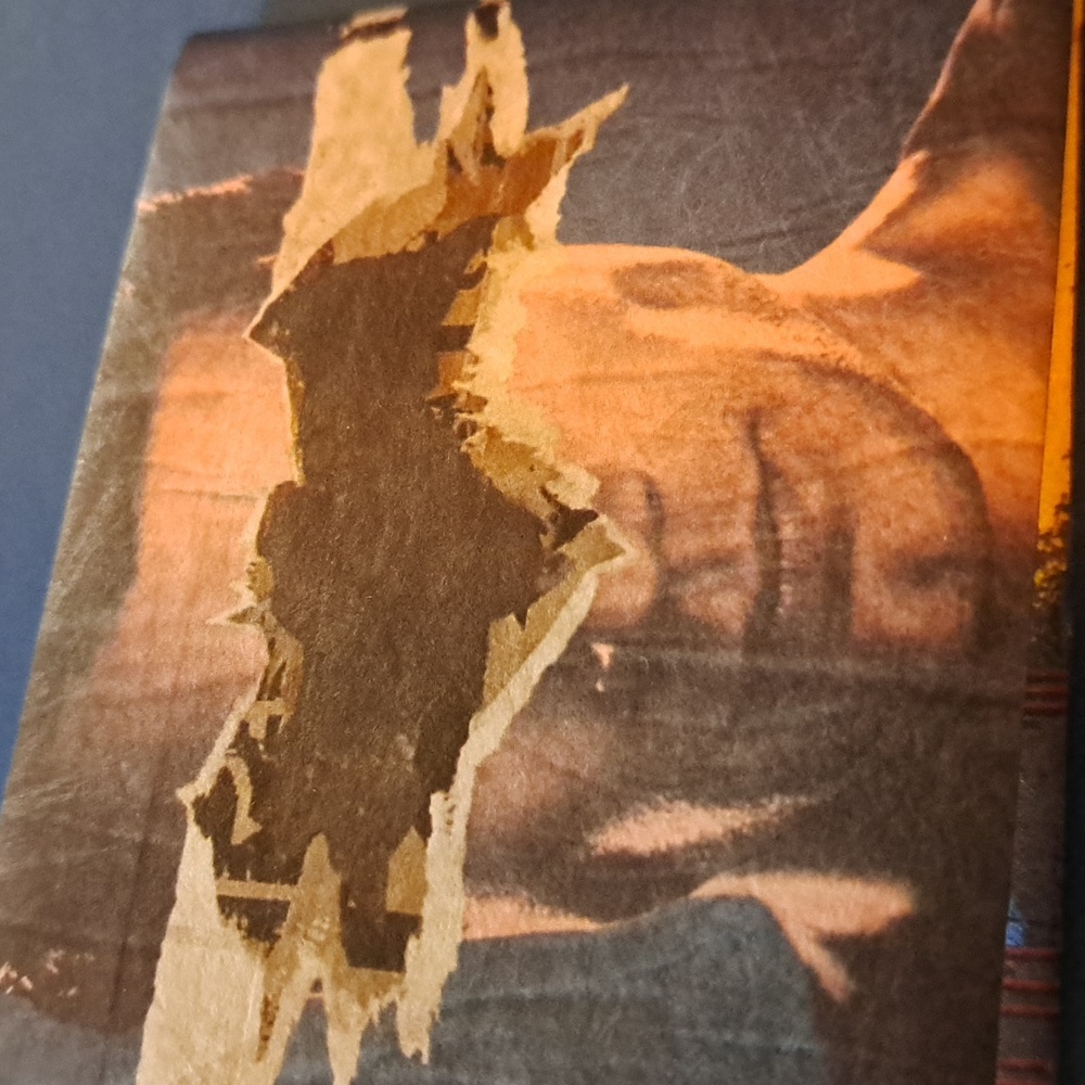 Batman vs Superman Tyvek Mighty Wallet - Picture 2 of 5